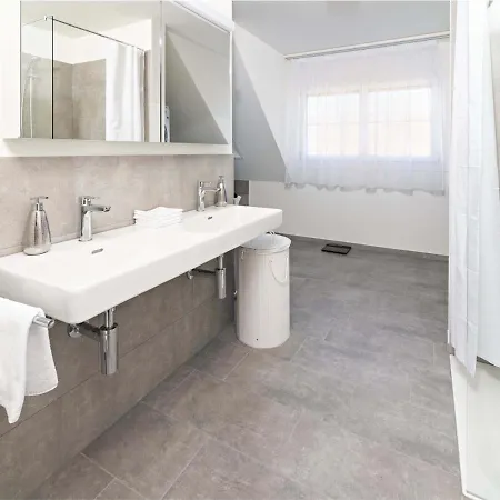 Exklusive 5,5 Zimmer Wohnung Fuer Familien Und Business Eschenz Exterior photo